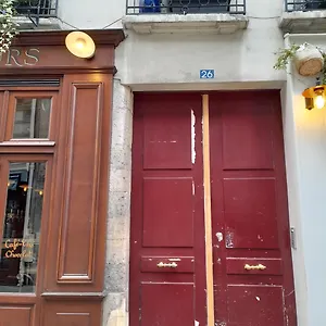 Apartment Cosy 2 Pieces Typiquement Parisien A Notre-dame, Paris